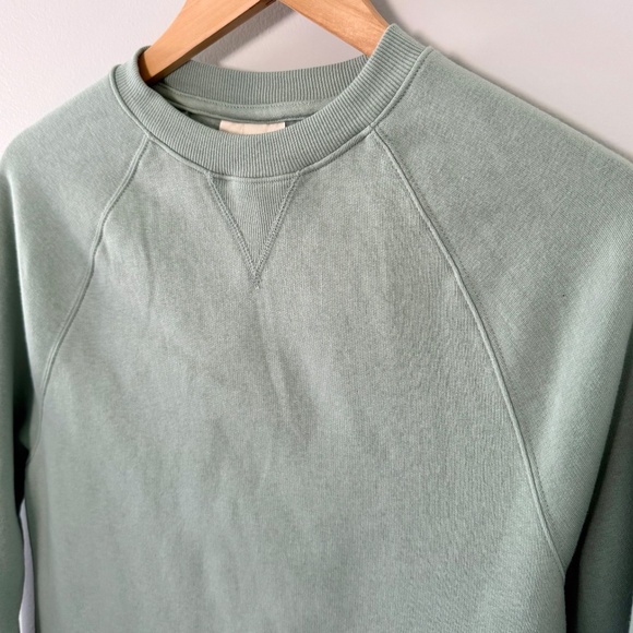Universal Threads Sage Green Crewneck Sweatshirt - Picture 2 of 9
